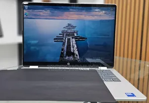 New Laptop HP OmniBook 5 14" 16GB Intel Core 7 SSD 1T
