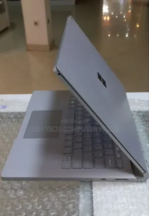 New Laptop Microsoft Surface Book 3 16GB Intel Core I7 SSD 256GB