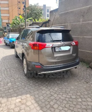 Photo - Toyota RAV4 LE 4dr SUV (2.5L 4cyl 6A) 2015