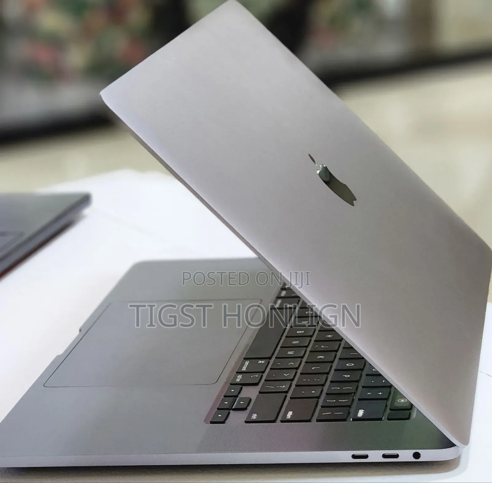 New Laptop Apple MacBook Pro 2019 32GB Intel Core I9 SSD 1T