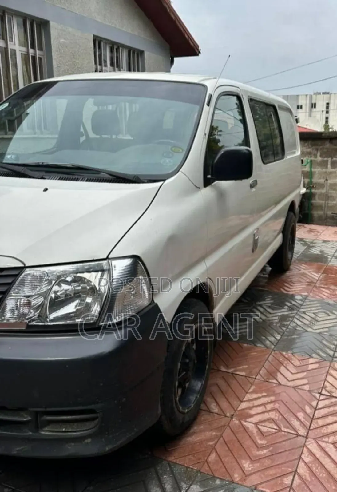 Toyota HiAce 2007 White