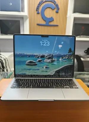 Photo - New Laptop Apple MacBook Air 2022 M2 8GB Apple M2 SSD 256GB