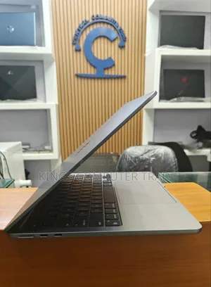 New Laptop Apple MacBook Air 2022 M2 8GB Apple M2 SSD 256GB