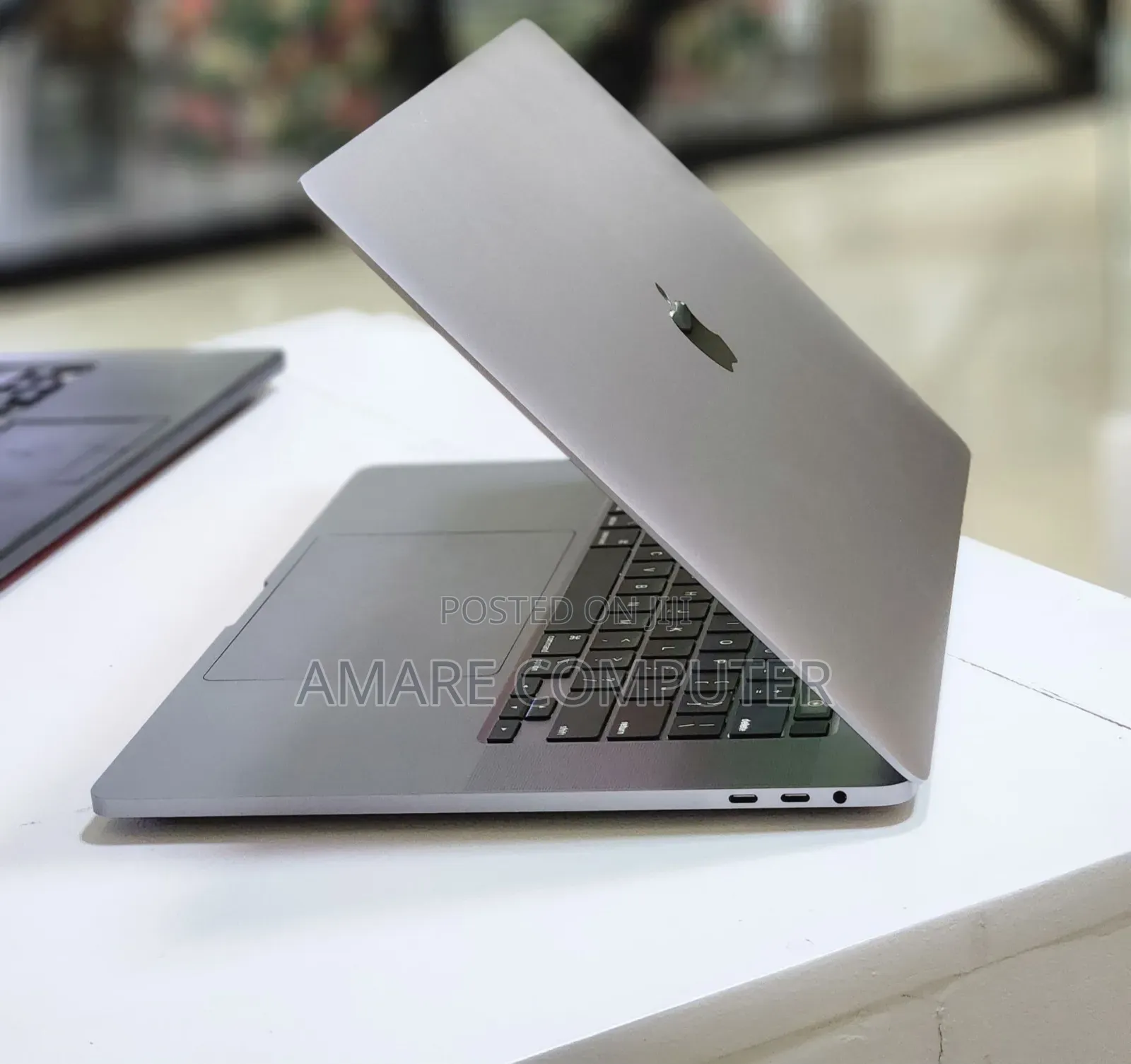 New Laptop Apple MacBook Pro 2019 32GB Intel Core I9 SSD 1T