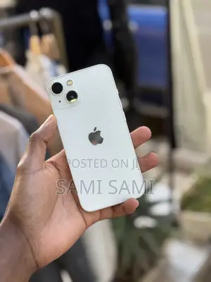 Photo - Apple iPhone 13 128 GB White