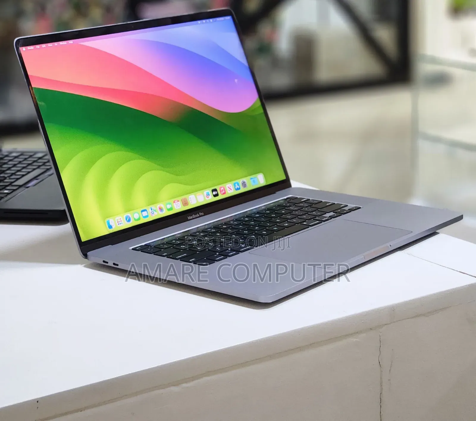 New Laptop Apple MacBook Pro 2019 32GB Intel Core I9 SSD 1T