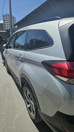 Toyota Rush 2021 Silver