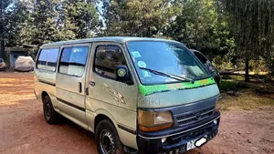 Photo - Toyota HiAce 2000 Blue