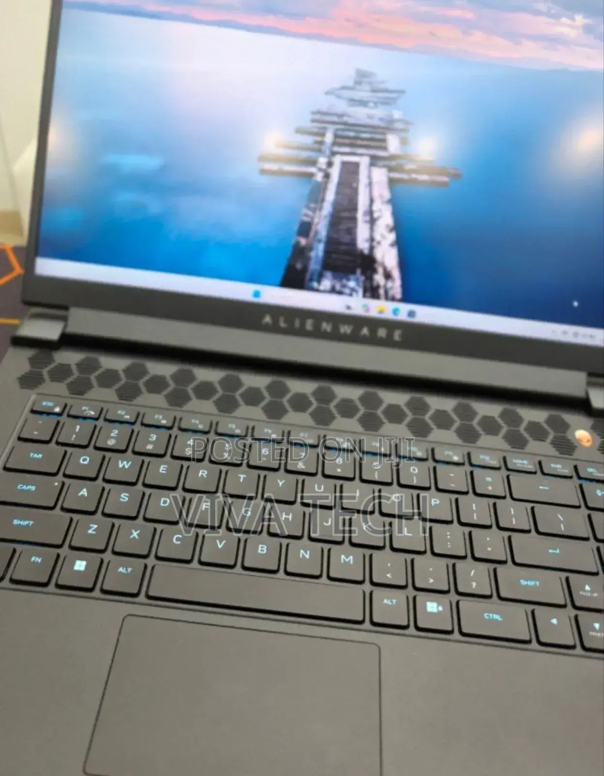New Laptop Alienware Area-51m 16GB Intel Core I7 SSD 1T