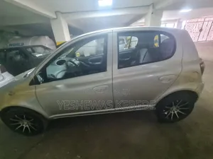 Toyota Yaris 1.0 1999 Silver