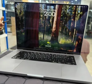 New Laptop Apple MacBook 64GB Apple M1 Max SSD 1T