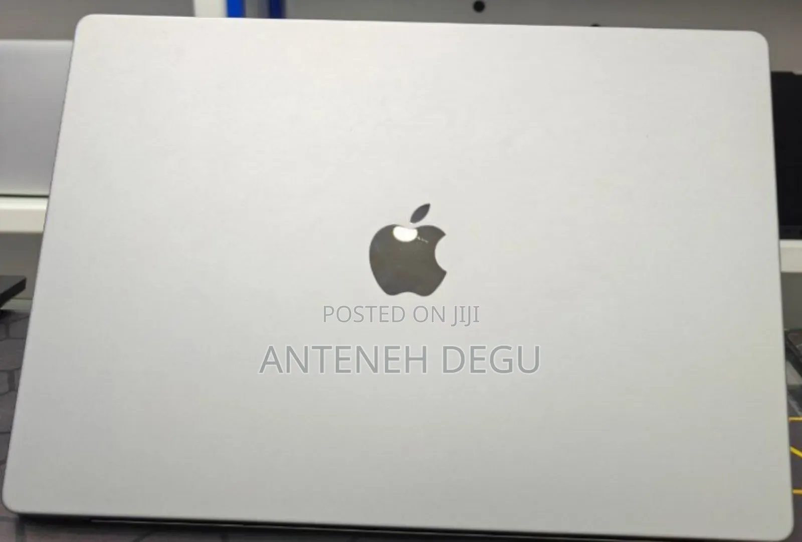 New Laptop Apple MacBook 64GB Apple M1 Max SSD 1T