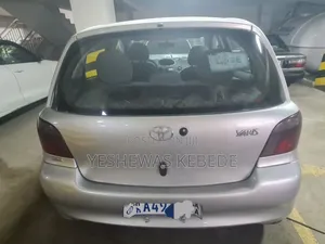 Toyota Yaris 1.0 1999 Silver