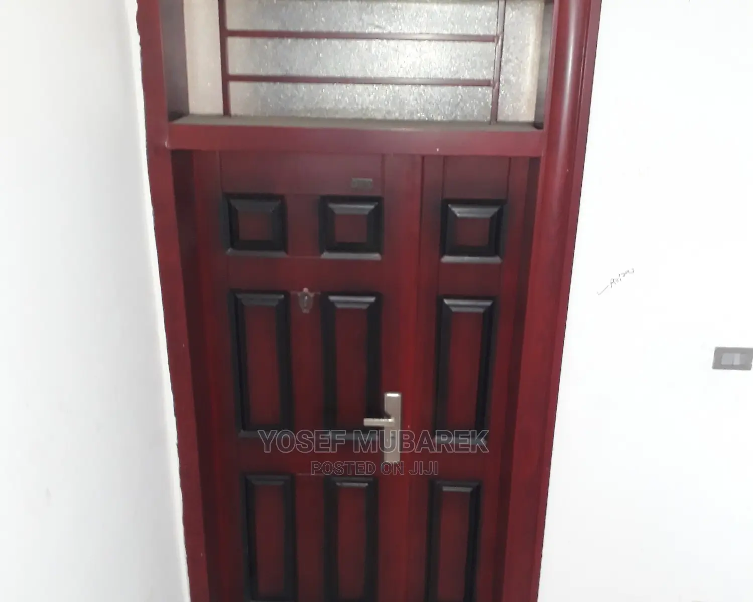 ውብ የብረት በሮች