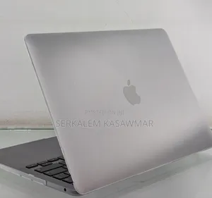 New Laptop Apple MacBook Pro 2022 M2 8GB Apple M2 SSD 256GB