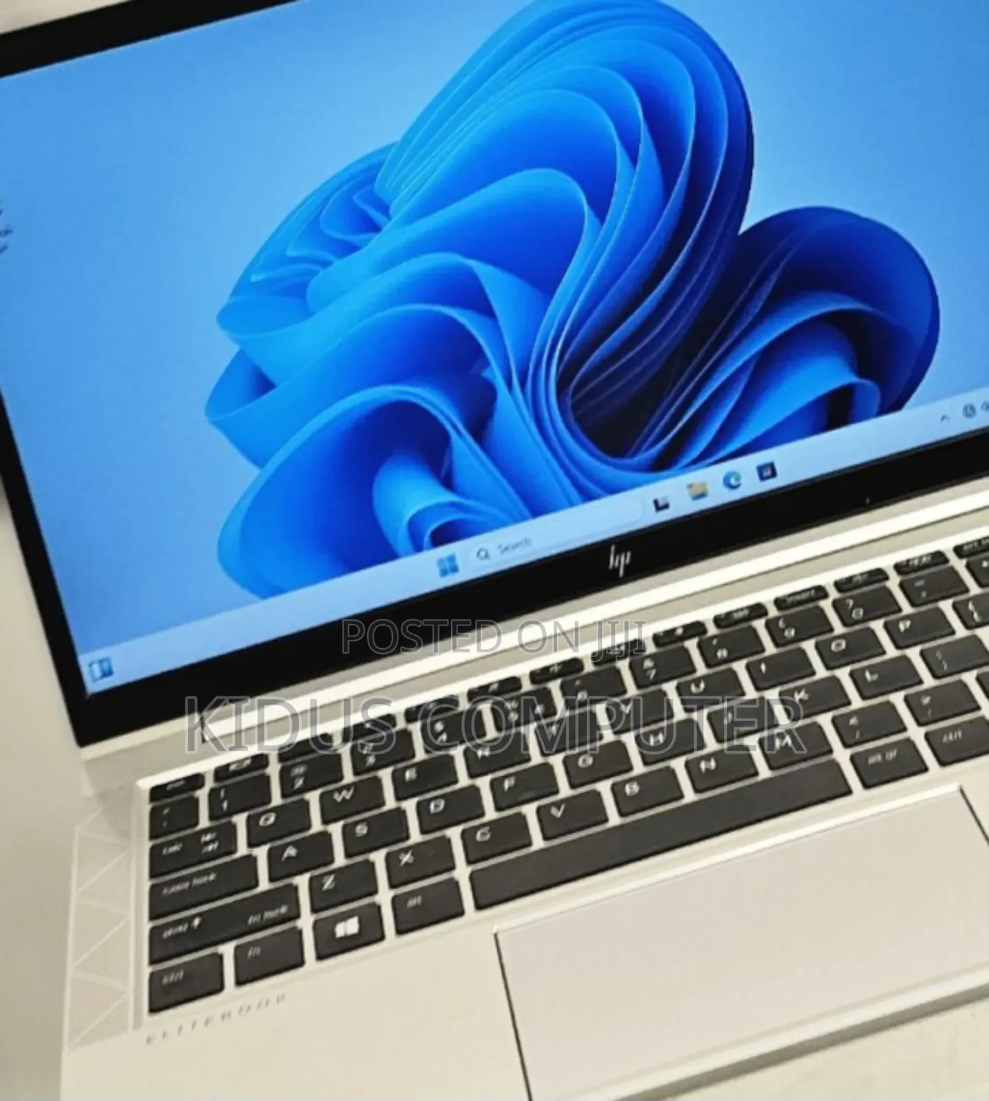 New Laptop HP EliteBook 830 G8 16GB Intel Core I7 SSD 512GB
