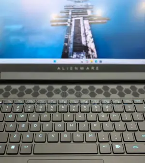 New Laptop Alienware Area-51m 16GB Intel Core I7 SSD 1T