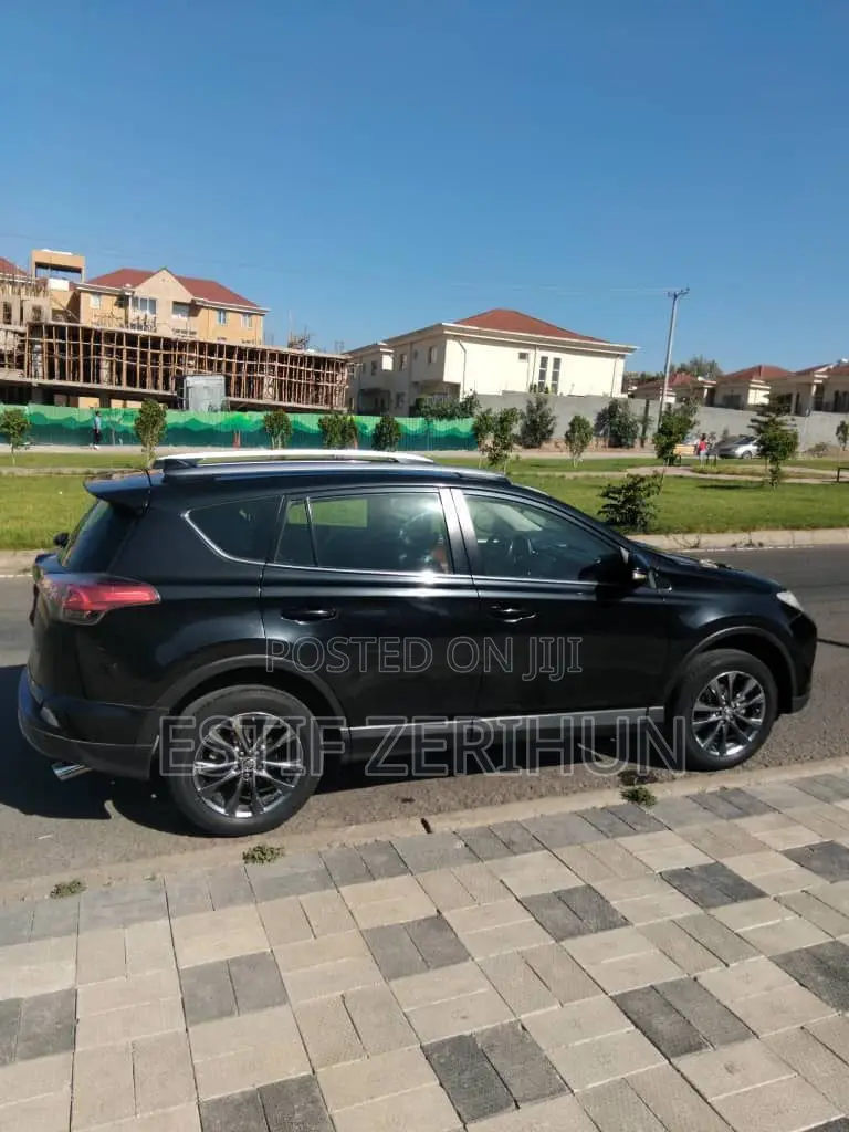 Toyota RAV4 2018 Black