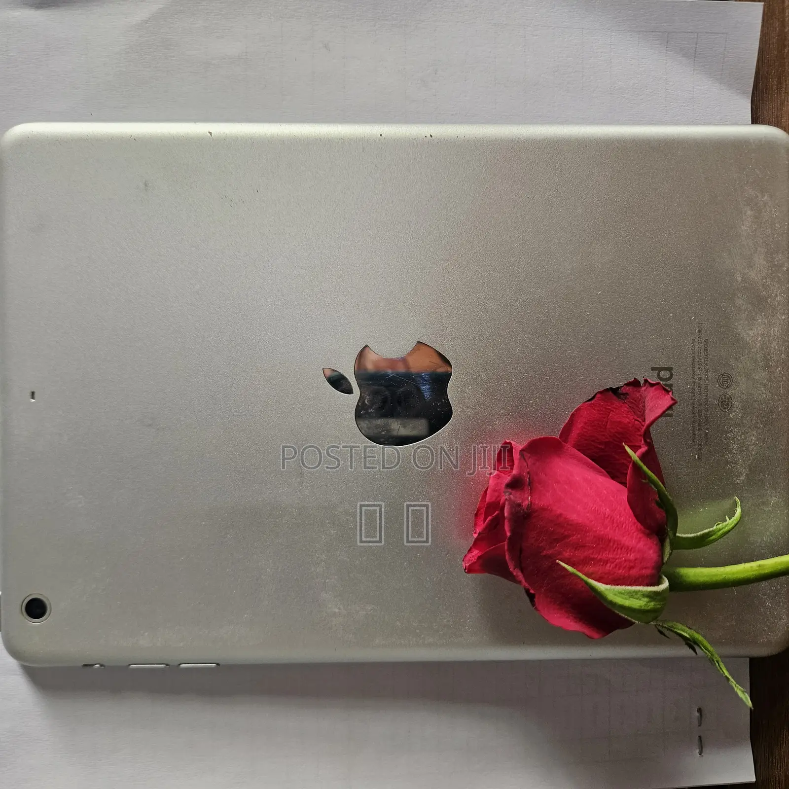 Apple iPad 2 Wi-Fi 64 GB White