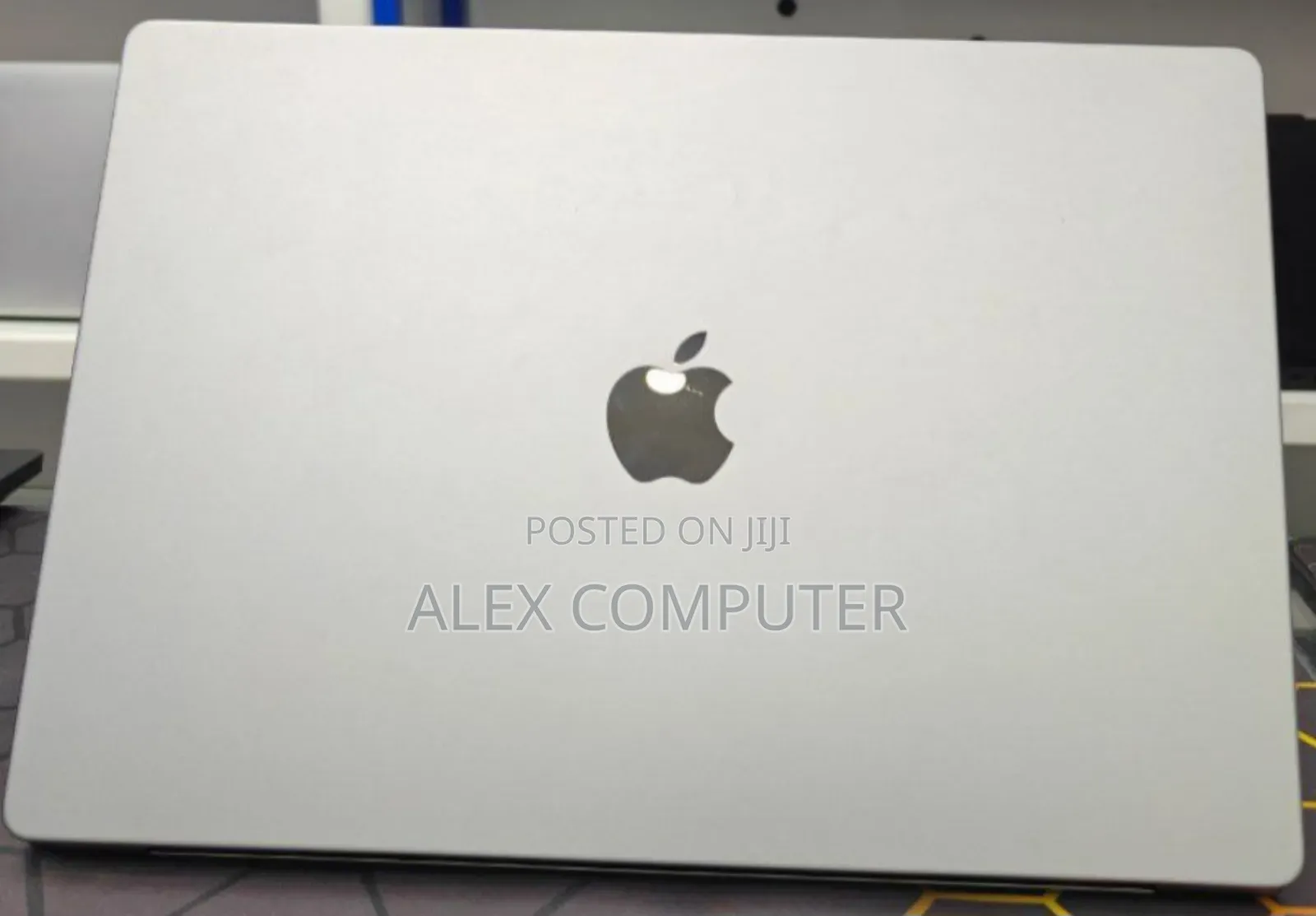 New Laptop Apple MacBook Pro M1 64GB Apple M1 Max SSD 1T