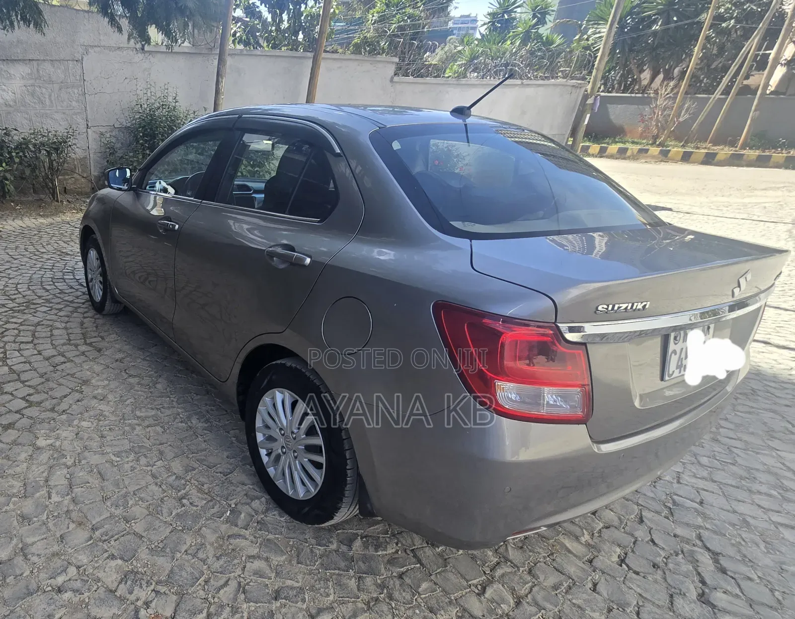 Suzuki Dzire 2023 Silver