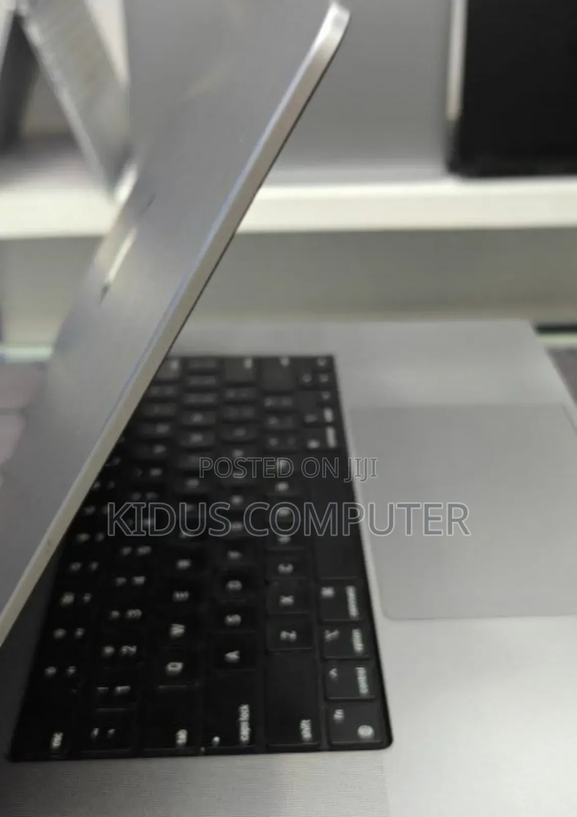 New Laptop Apple MacBook Pro M1 64GB Apple M1 SSD 1T