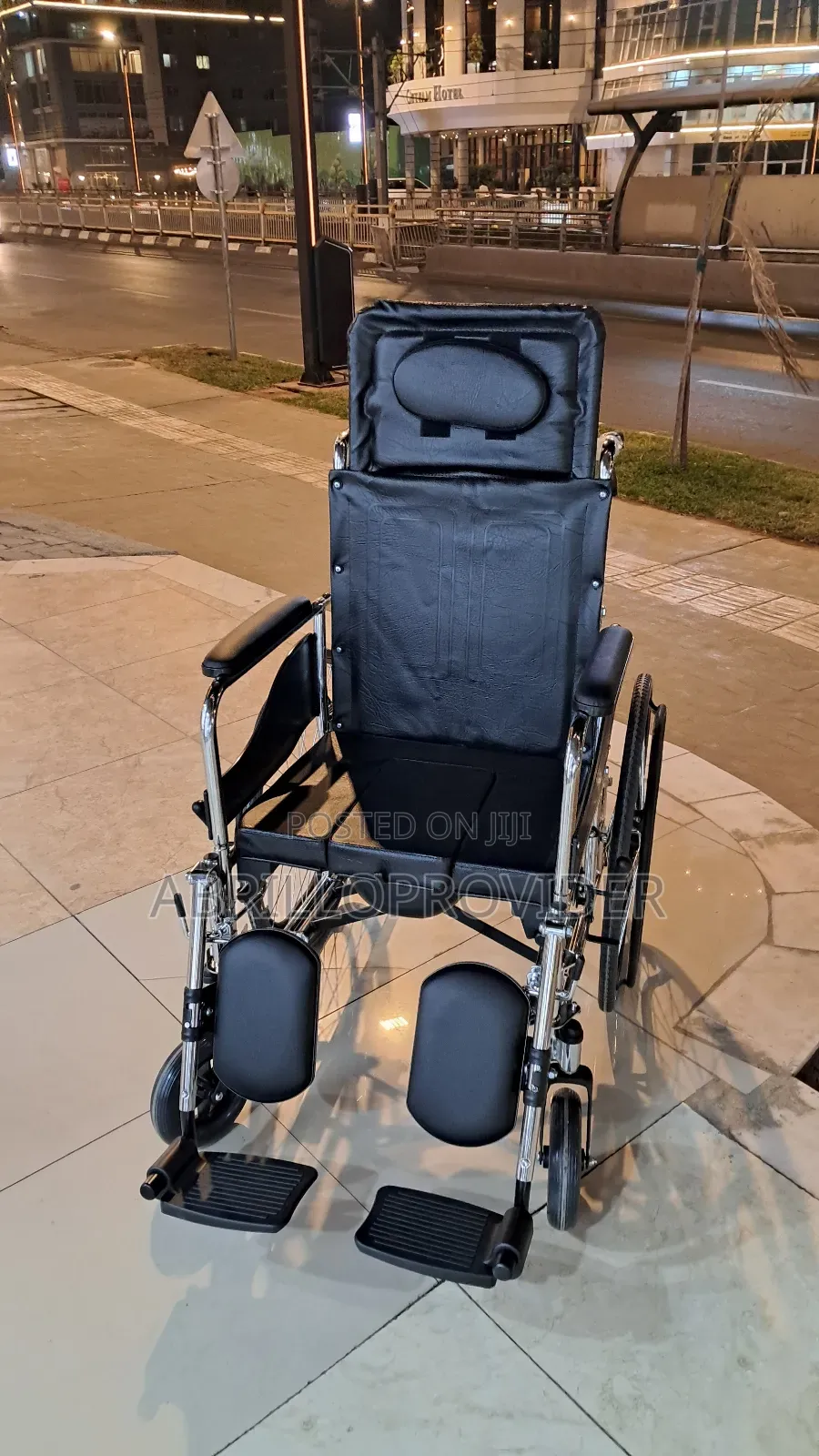 Toilet Wheelchair水手wheelchair卜手wheelchair山手wheelchair山手wheelchair山田whe