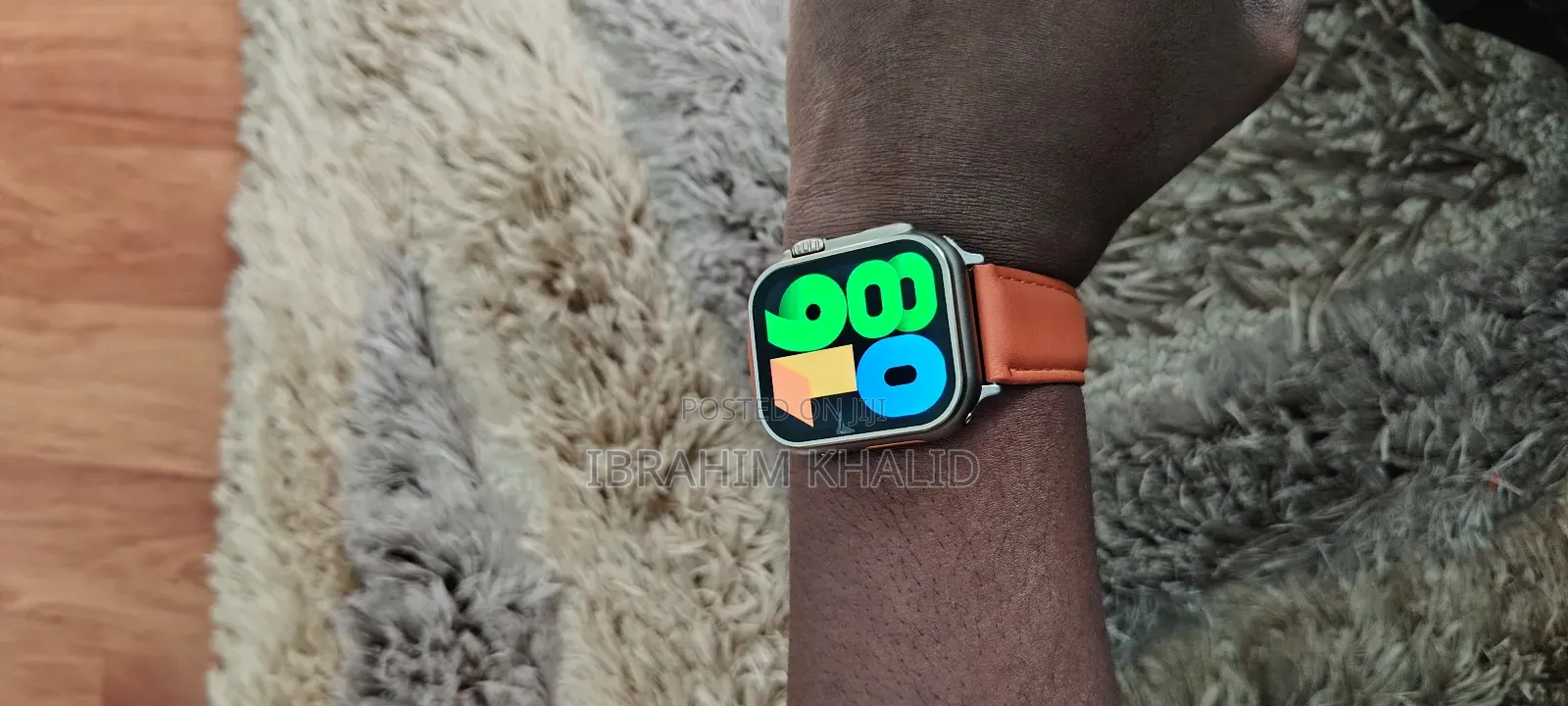 Used Smartwatch for Sale - Excellent Condition +Full Accessories