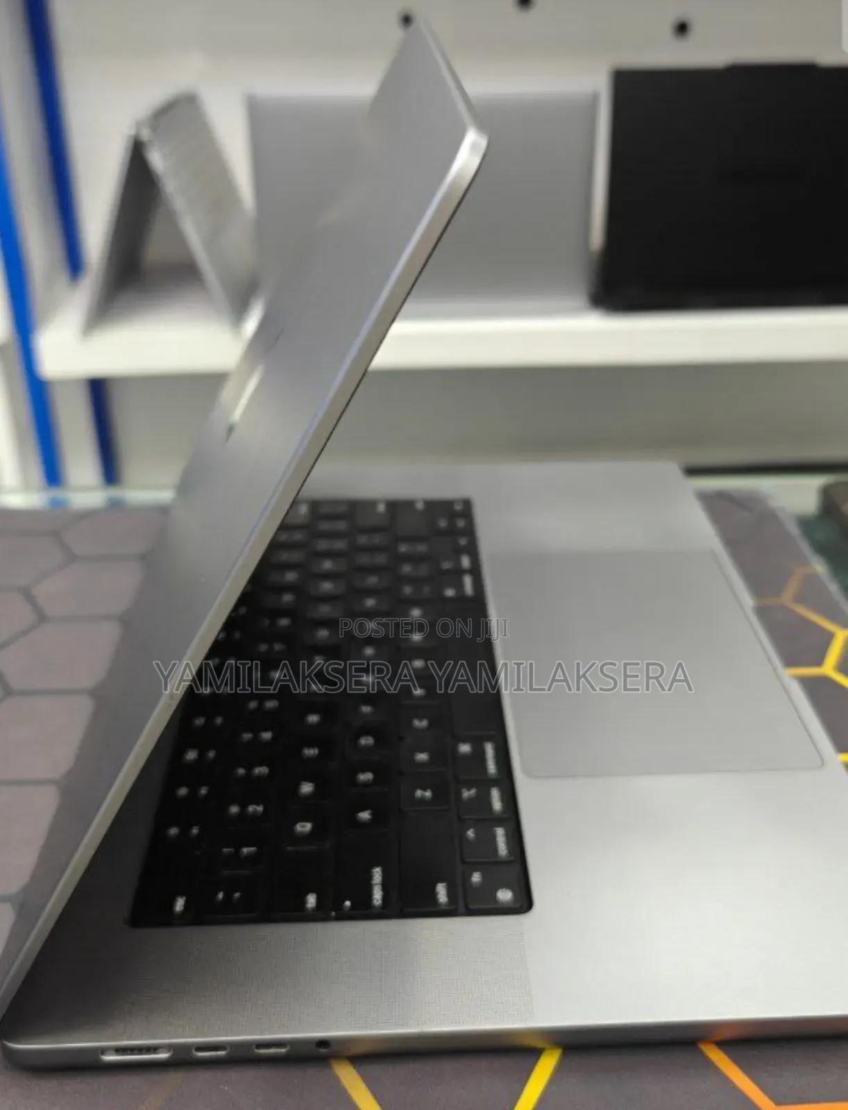 New Laptop Apple MacBook Pro M1 64GB Apple M1 Max SSD 1T