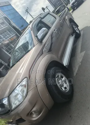 Toyota Hilux 2020 Gold