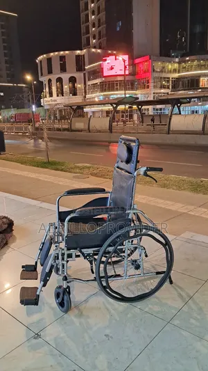 Photo - Toilet Wheelchair水手wheelchair廿手wheelchair山手wheelchair手水wheelchair山田whe