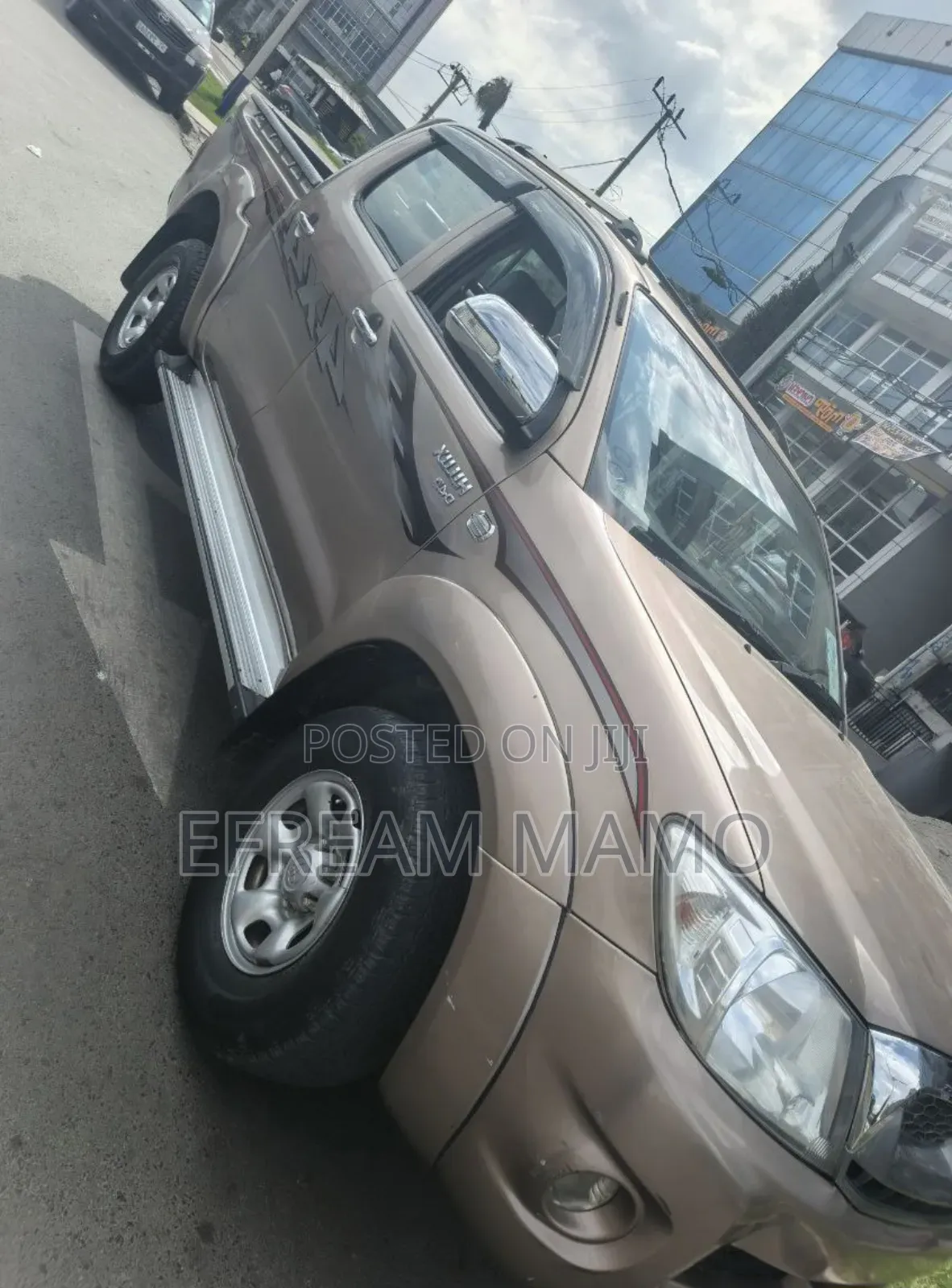 Toyota Hilux 2020 Gold