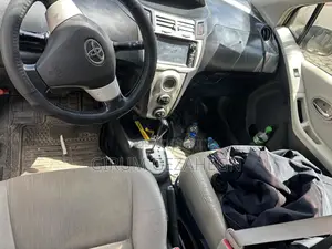 Toyota Yaris 2008 Gray