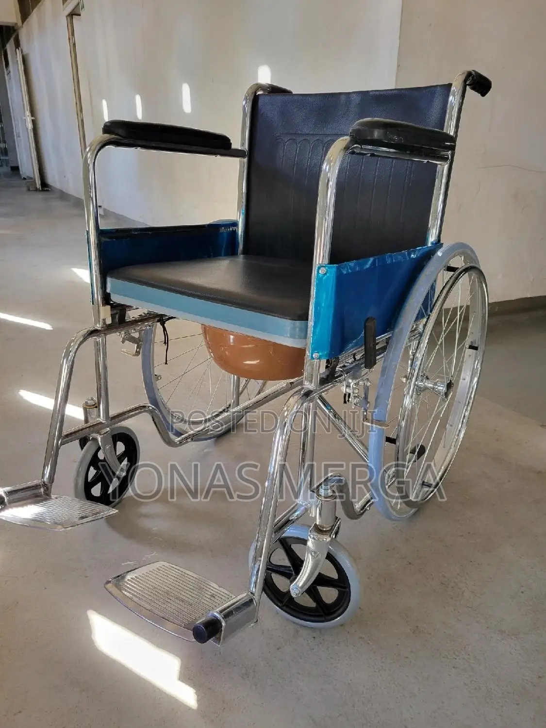 Toilet Wheelchair允詢wheelchair for Heavy Patients (Regular)穹侖wheelchair