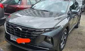 Photo - Hyundai Tucson Limited 2023 Silver