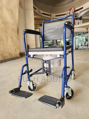 Photo - Commode Wheelchair療傷wheelchair痂一wheelchair𣋡了wheelchair短視wheelchair