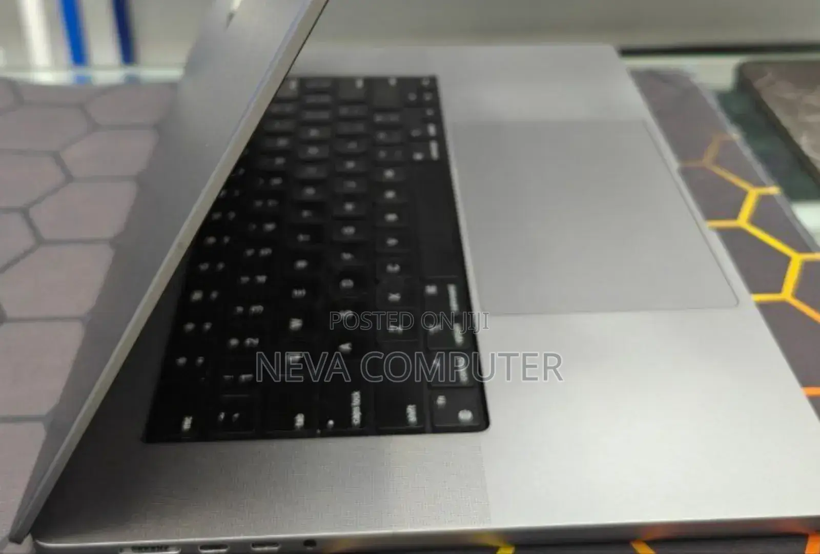 New Laptop Apple MacBook Pro 2019 64GB Apple M1 Max SSD 1T