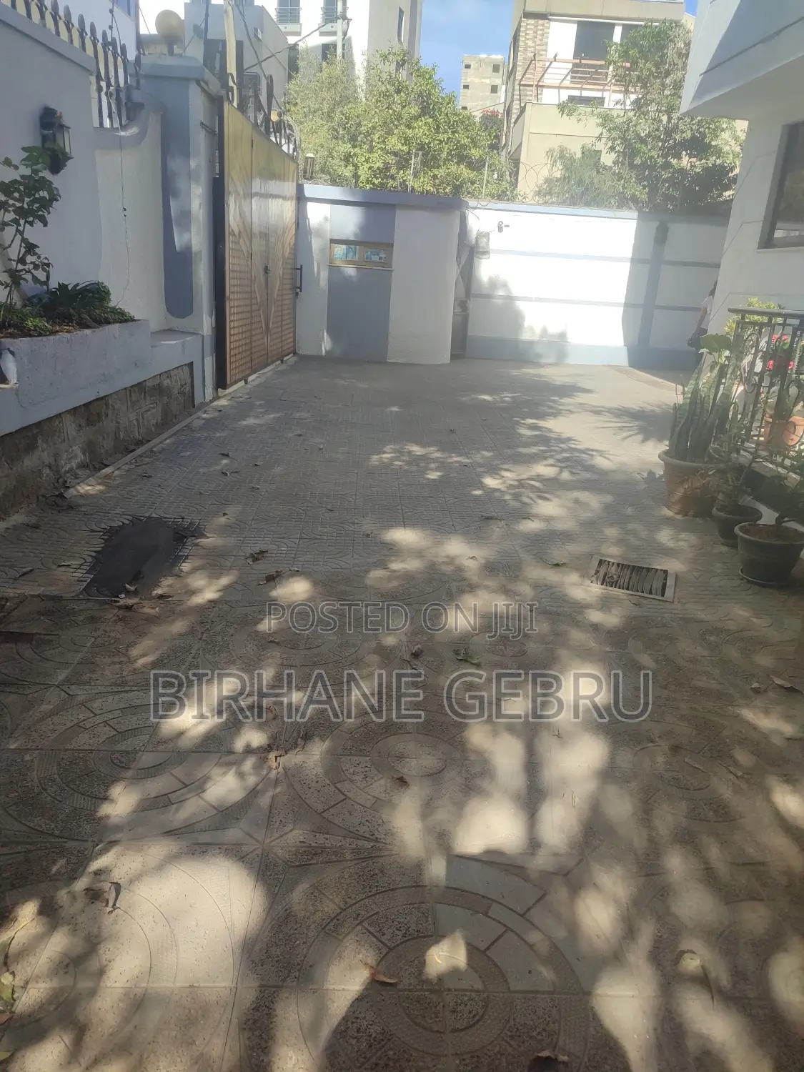 Furnished 12bdrm House in G+2  Fernished Guest, Bole for rent