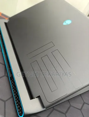 New Laptop Alienware M17x R2 16GB Intel Core I7 SSD 1T