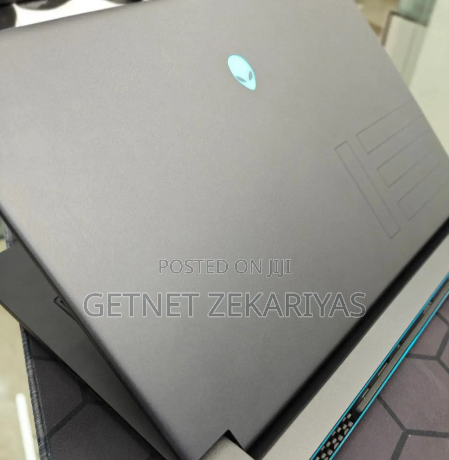 New Laptop Alienware M17x R2 16GB Intel Core I7 SSD 1T