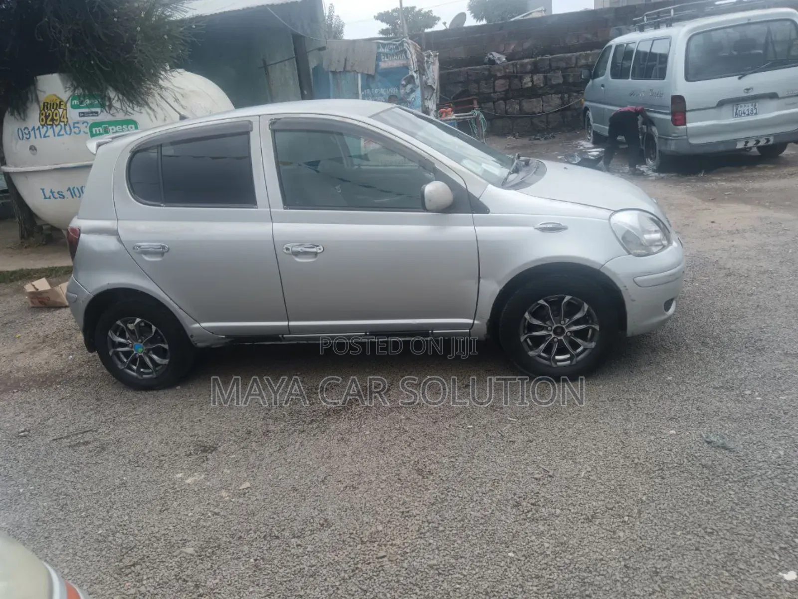 Toyota Vitz 2004 Silver