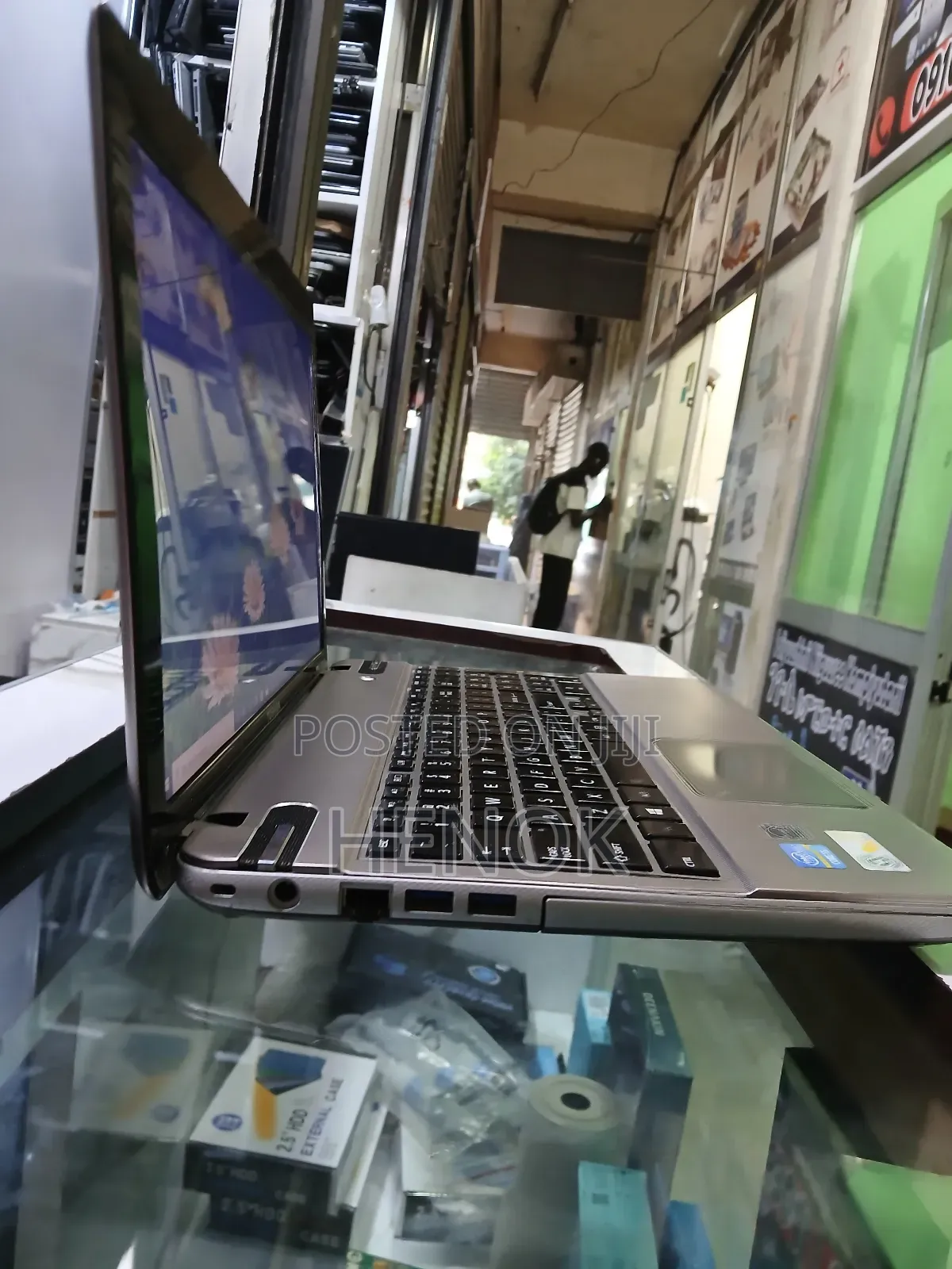 Laptop Toshiba 4GB Intel Core i5 SSD 128GB