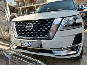 Photo - Nissan Patrol 2016 White