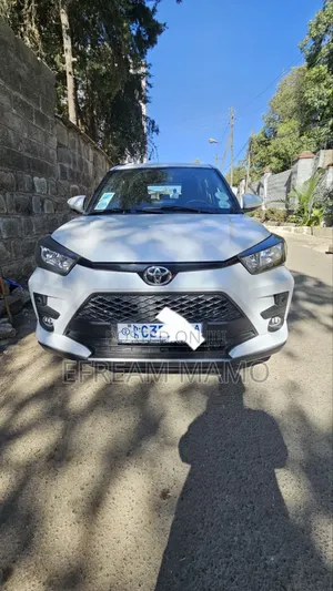 Photo - Toyota Raize 2022 White