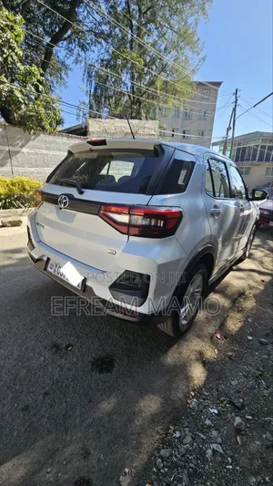 Toyota Raize 2022 White