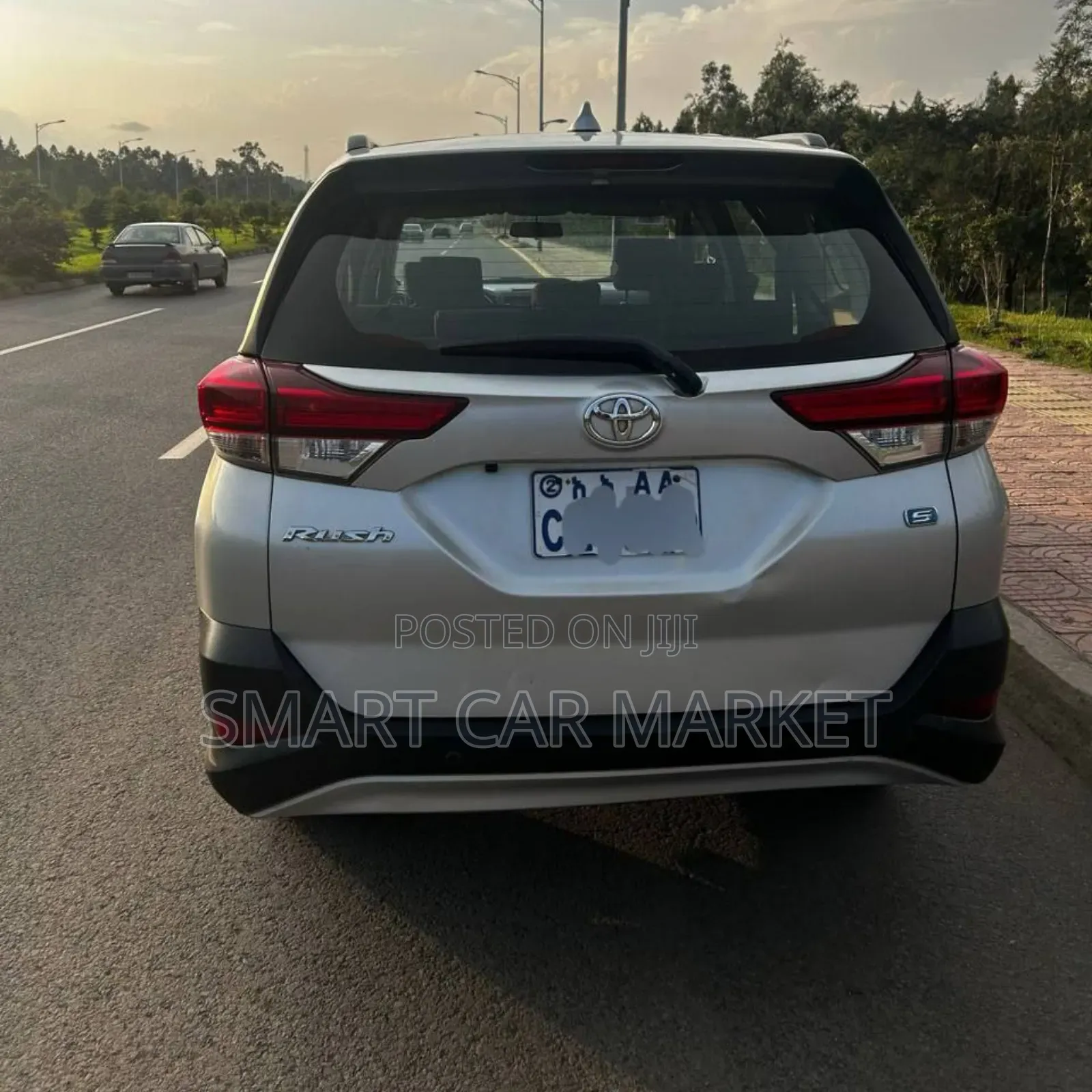 Toyota Rush 2021 Silver