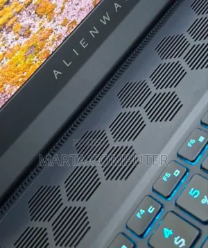 New Laptop Alienware M15 R3 16GB Intel Core I9 SSD 1T