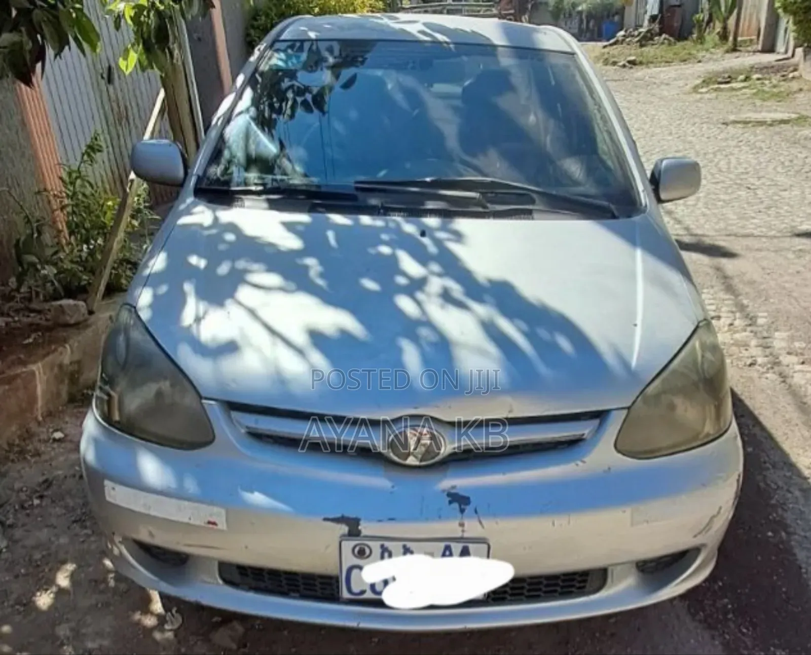 Toyota Platz 2004 Silver