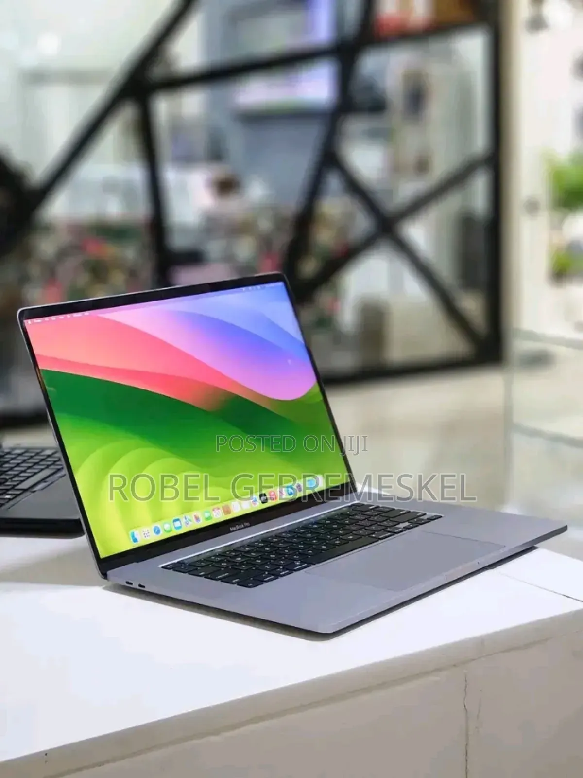 New Laptop Apple MacBook Pro 2019 32GB Intel Core I9 SSD 1T