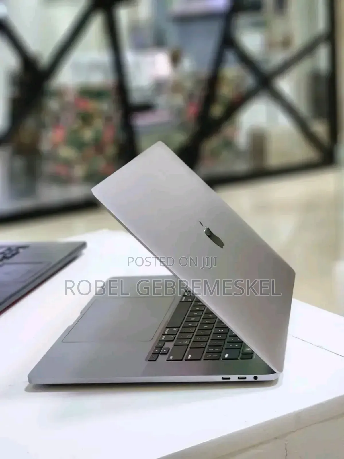 New Laptop Apple MacBook Pro 2019 32GB Intel Core I9 SSD 1T